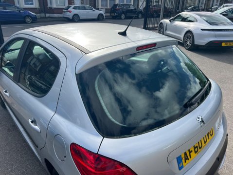 Peugeot 207 1.4 S Euro 5 5dr (A/C) 17