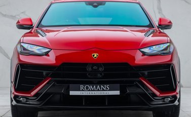 Lamborghini Urus PERFORMANTE 7