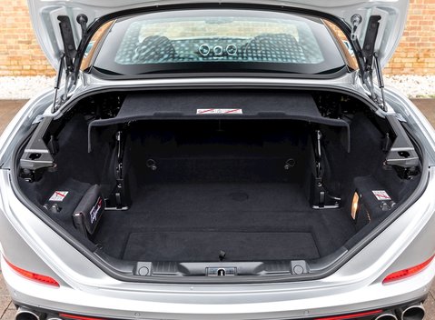 Ferrari California T 32