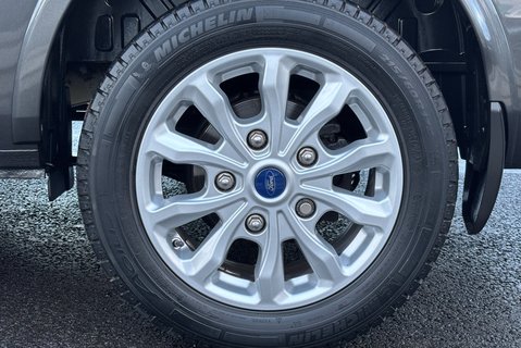 Ford Tourneo Custom 320 130 ps Titanium L2 9 Seater - Automatic 32