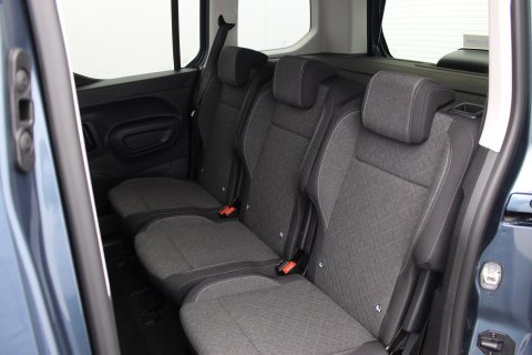 Vauxhall Combo Life 5dr 100kW Ultimate 52kWh Electric Automatic (11kW Charger) 8