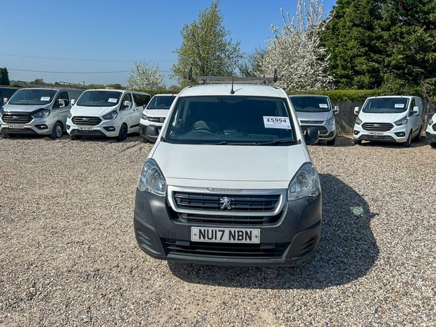 Peugeot Partner SWB L1H1 (SOLD) Low Roof Professional Air Con EURO 6 NO V 3
