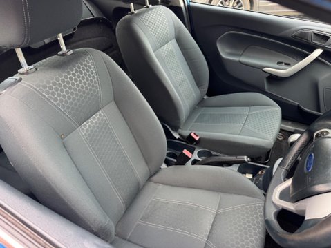Ford Fiesta 1.25 Zetec 3dr 8