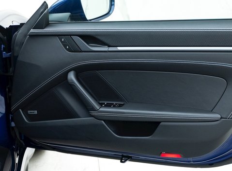 Porsche 911 (992) GT3 Touring 17