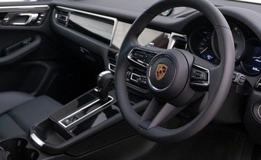 Porsche Macan S 9