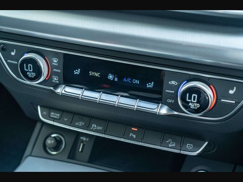 Audi Q5 2.0 Q5 PHEV Sport 50 TFSI E Quattro Semi-Auto 4WD 5dr 16