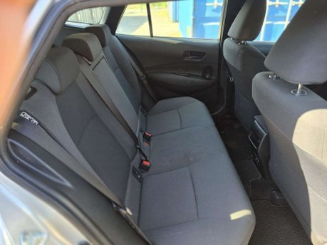 Toyota Corolla 1.8 VVT-h Design Touring Sports 5dr Petrol Hybrid CVT Euro 6 (s/s) (122 ps) 19