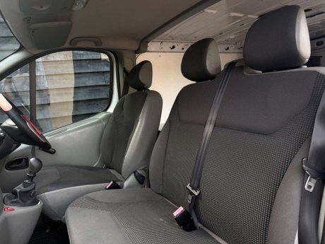 Vauxhall Vivaro 2.0 Vivaro 2900 CDTi SWB 4