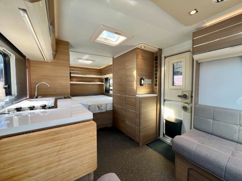 Adria Adora Thames 613 UT 16