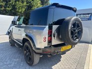 Land Rover Defender 90 D250 Hard Top SE MHEV 2