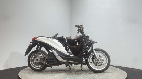 Piaggio Medley 2019 NON RUNNING PROJECT SCOOTER BREAKER PARTS BIKE 125CC 1