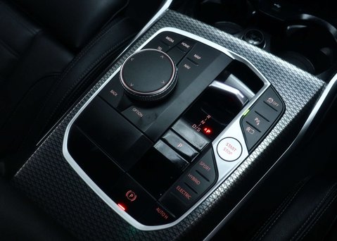 BMW 3 Series 2.0 330E M Sport Auto 4dr 38