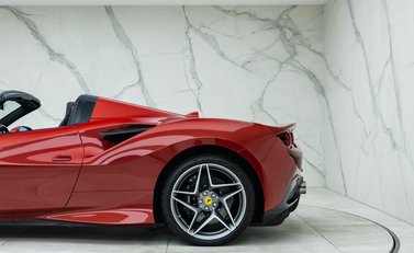 Ferrari F8 Spider 39