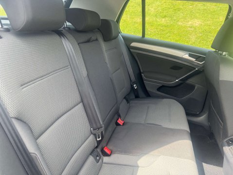 Volkswagen Golf 1.6 Golf SE BlueMotion Technology TDI 5dr 9