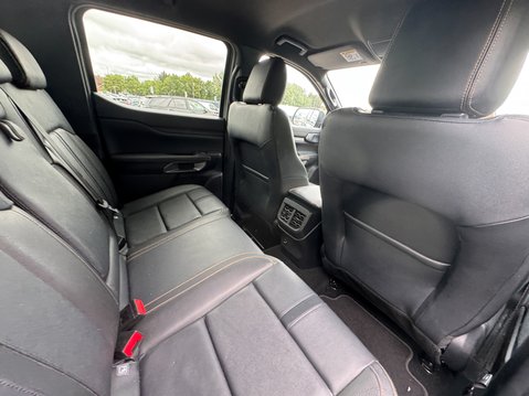 Ford Ranger Wildtrak | Auto | 2 LT | Double Cab | Tow Bar | Cam | Roller Shutter | EURO 18