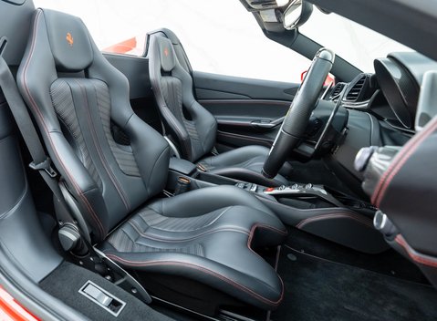 Ferrari 488 SPIDER 14