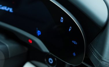 Porsche Taycan GTS Sport Turismo 10