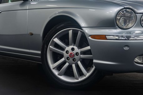 Jaguar XJ 3.0 XJ6 V6 Sovereign Auto 4dr 2