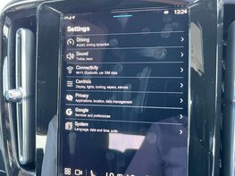 Volvo XC40 2.0 XC40 + B4 MHEV Auto 5dr 44