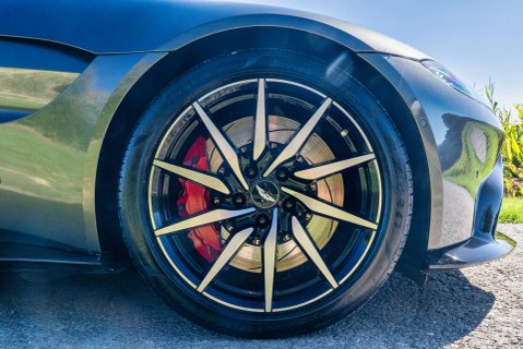 Aston Martin Vantage 4.0 Vantage V8 Auto 3dr 6