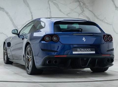 Ferrari GTC4 Lusso V12 9