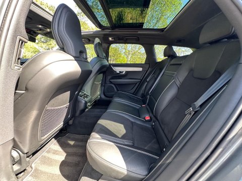 Volvo V90 2.0 D5 R-Design Plus Auto AWD Euro 6 (s/s) 5dr 10