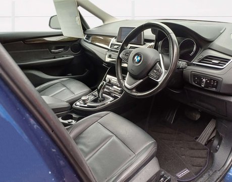 BMW 2 Series 1.5 218i Luxury Auto 5dr 14