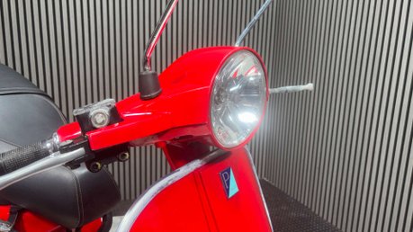 Piaggio Vespa PX 2012 19K 1 FORMER OWNER 2T 4 SPEED 2 STROKE CLASSIC SCOOTER 18