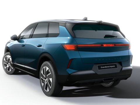 New Grandland Ultimate 1.2 136PS Hybrid e-DCT6 Dual Clutch from £292 per month 0% APR PCP 3