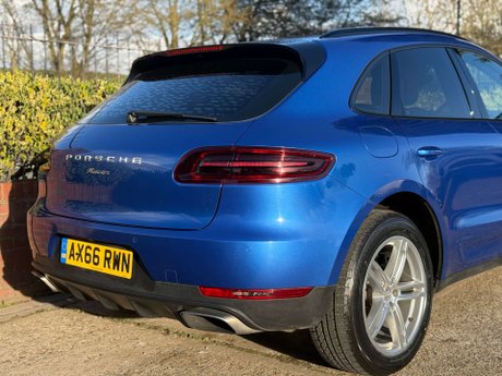 Porsche Macan 2.0 Macan Semi-Auto 4WD 5dr 14
