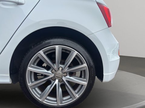Audi A1 1.4 TFSI S line Style Edition Sportback S Tronic Euro 5 (s/s) 5dr 41