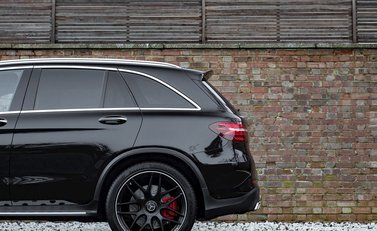Mercedes-Benz GLC 63 S 4Matic 29