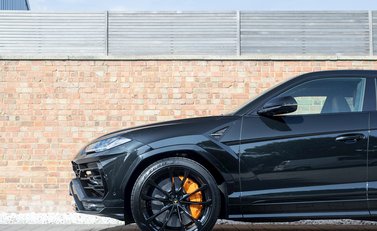 Lamborghini Urus 27