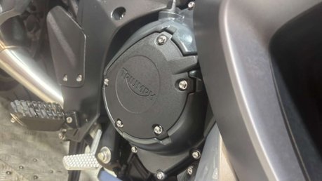 Triumph Trophy 1200 SE 2014 32K FULL LUGGAGE LONG MOT WARRANTY 1200CC 39