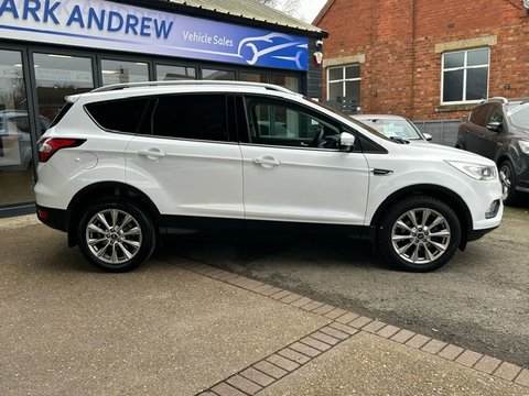 Ford Kuga TITANIUM EDITION 2