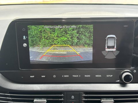 Hyundai BAYON T-GDI PREMIUM MHEV 19