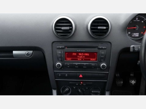 Audi A3 1.6 TDI Technik Convertible 2dr Diesel Manual Euro 5 (s/s) (105 ps) 11