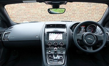 Jaguar F-Type V6 Coupe 17