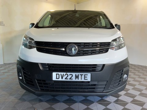 Vauxhall Vivaro 2.0 Turbo D 3100 Dynamic Crew Van L2 H1 Euro 6 (s/s) 5dr 37