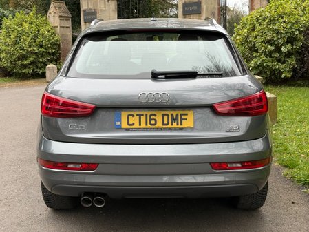 Audi Q3 TDI QUATTRO SE 10