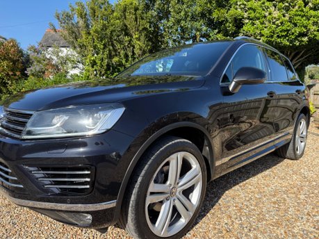 Volkswagen Touareg 3.0 TDI V6 BlueMotion Tech R-Line Tiptronic 4WD Euro 6 (s/s) 5dr 6