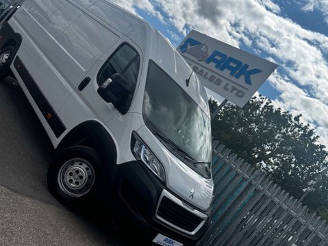 Peugeot Boxer 2.2 BlueHDi 435 Professional Premium + Panel Van 5dr Diesel Manual L4 6
