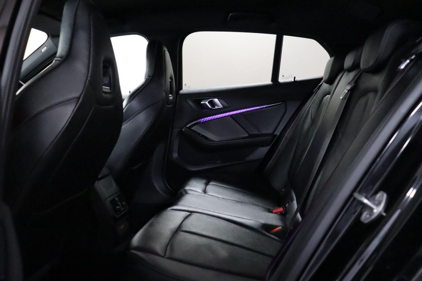 2021 BMW 1 Series — image 40