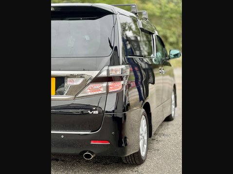 Toyota Vellfire V6 Sunroof 34