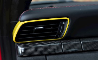 Porsche 911 (991.2) GT3 24