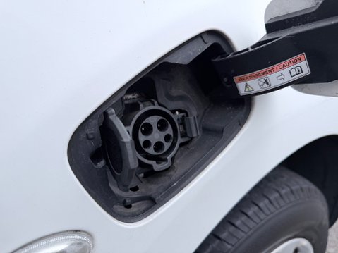 Peugeot Partner FULLY ELECTRIC - SE L1 AUTOMATIC 5
