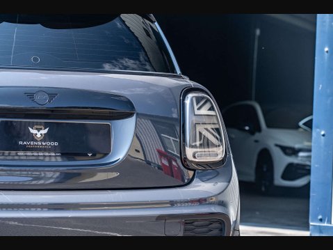 Mini Hatch 2.0 John Cooper Works 3dr 25
