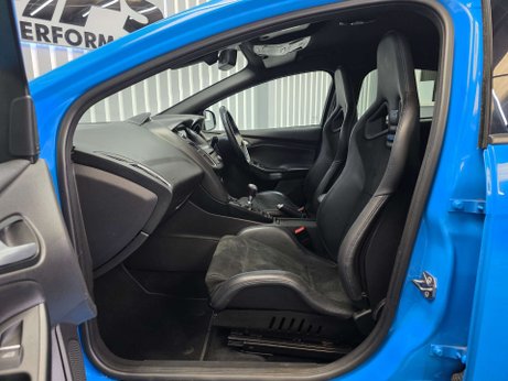 Ford Focus 2.3T EcoBoost RS Hatchback 5dr Petrol Manual AWD Euro 6 (s/s) (350 ps) 35