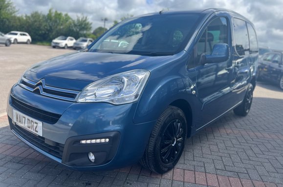 Citroen Berlingo Multispace 1.6 BlueHDi Feel Multispace MPV Wheel Chair Ramp 12