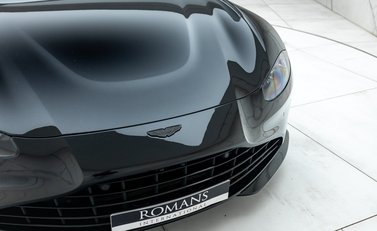 Aston Martin Vantage V8 33